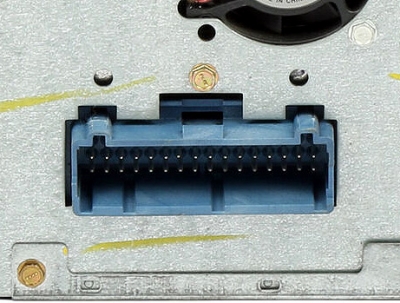  32-pin radio socket
