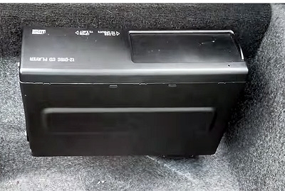 requires 12-disc changer
