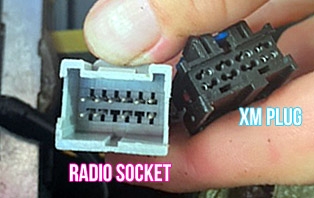 Connect to the 12-pin socket on AM/FM radio